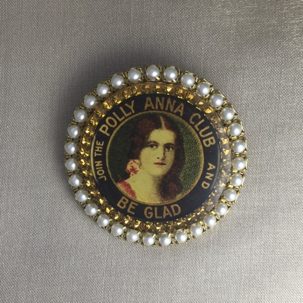 Maximal Art Brooch with Faux Pearls